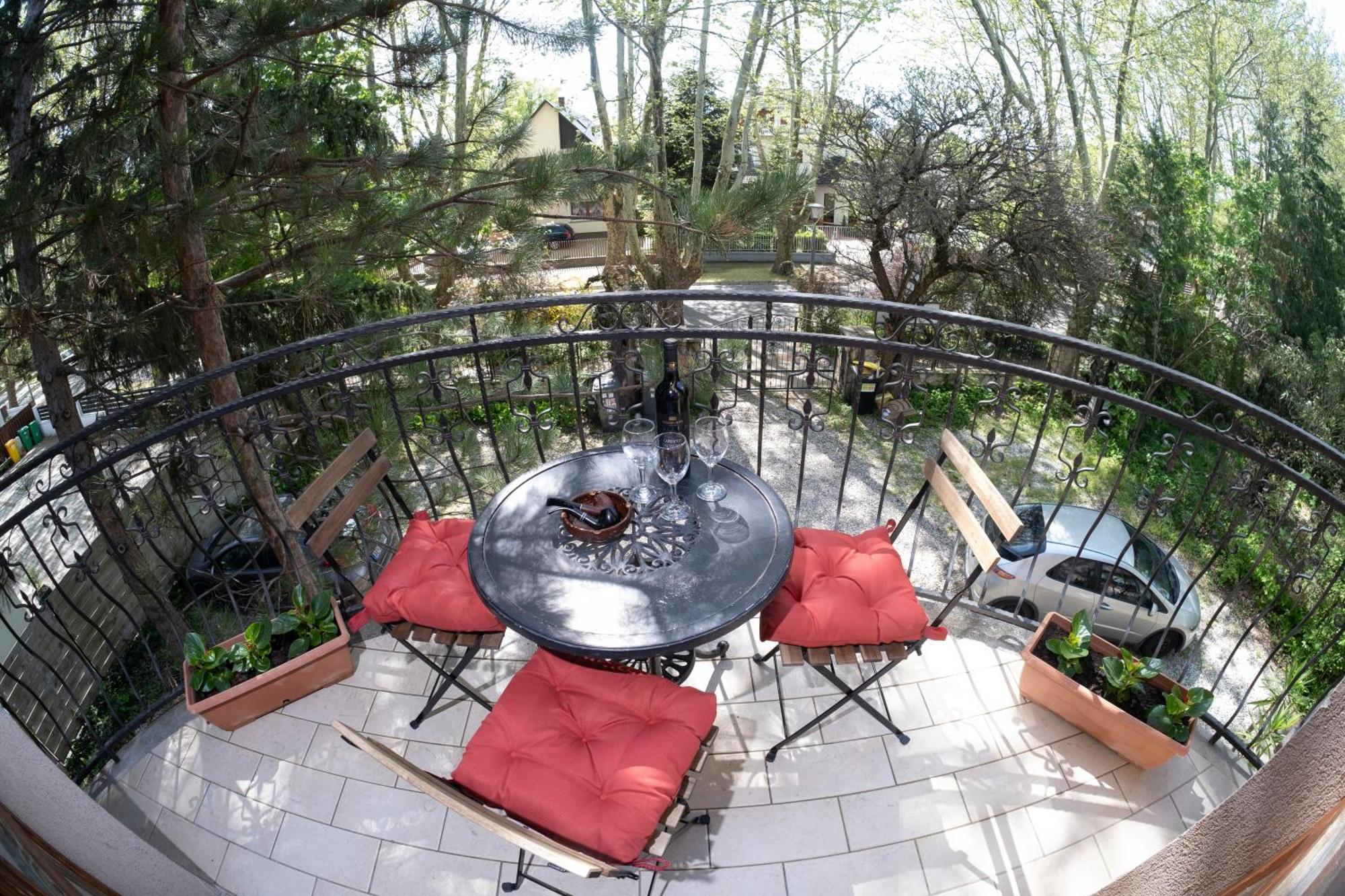 Vicze Apartmanház Siófok Esterno foto