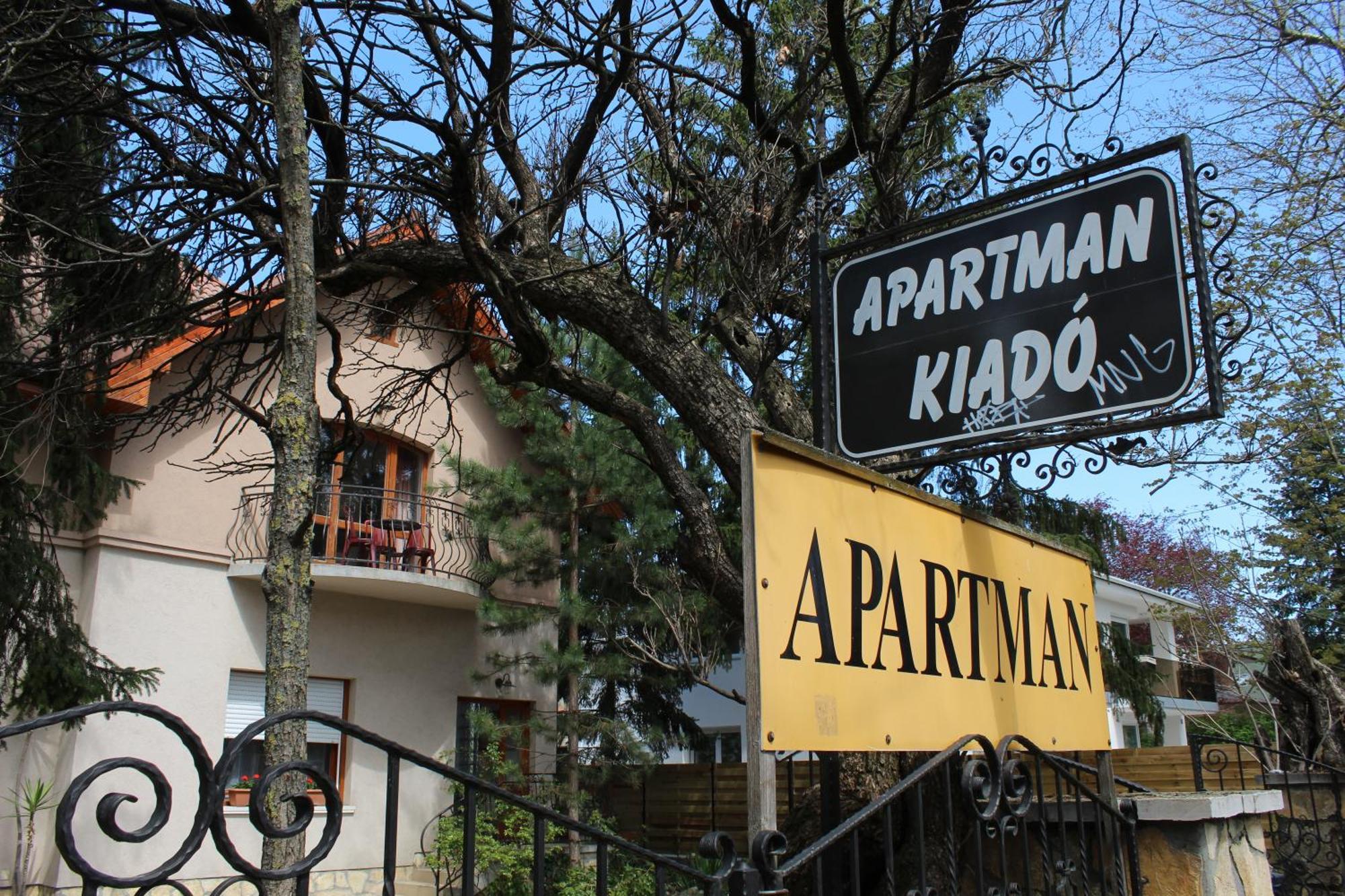 Vicze Apartmanház Siófok Esterno foto