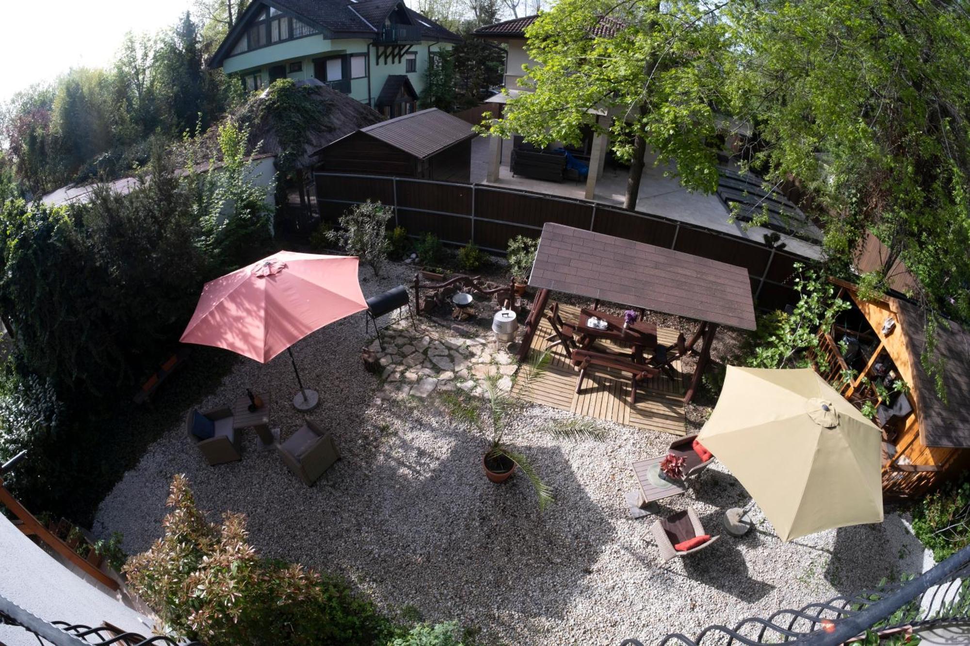 Vicze Apartmanház Siófok Esterno foto