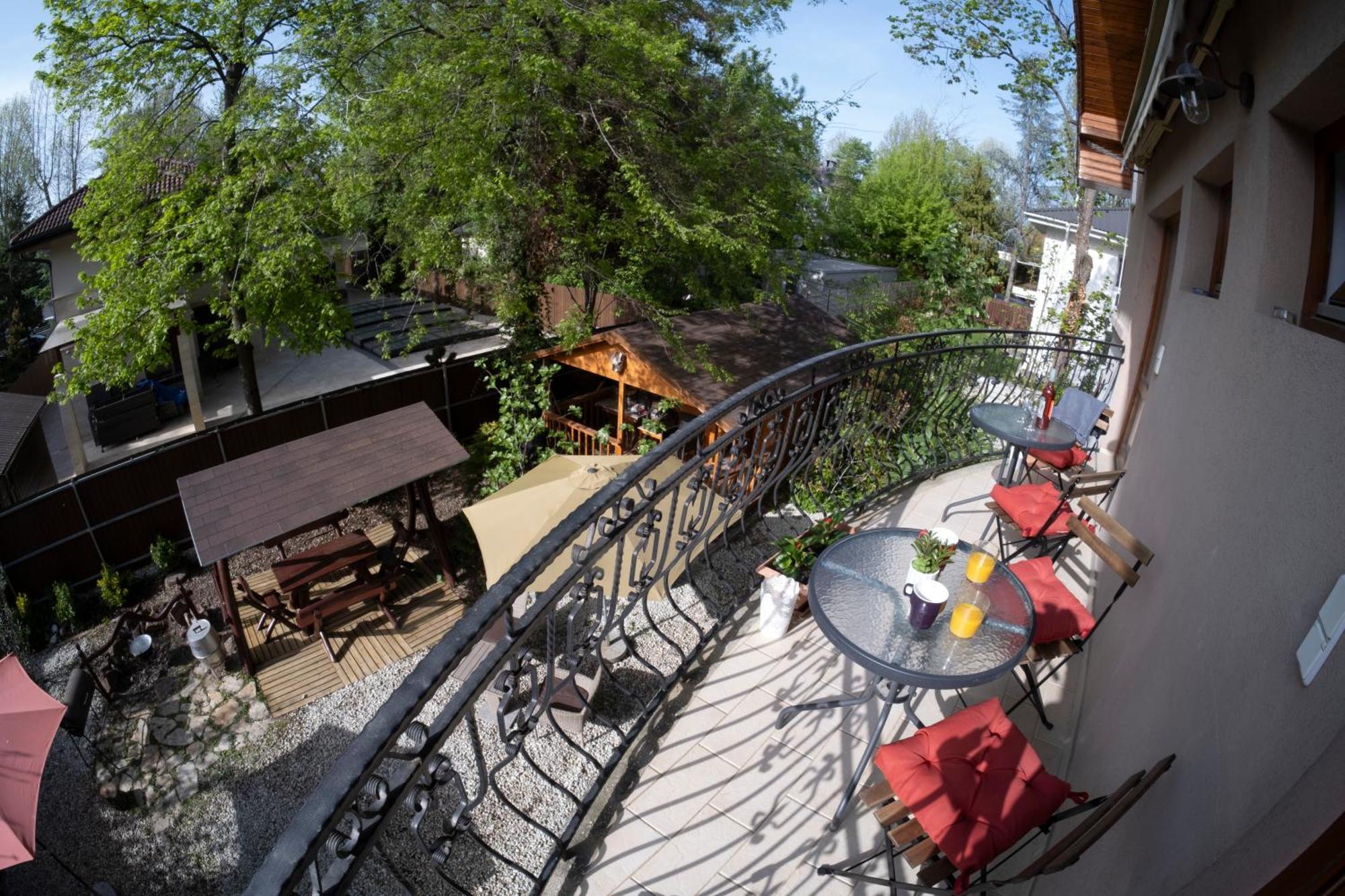Vicze Apartmanház Siófok Esterno foto