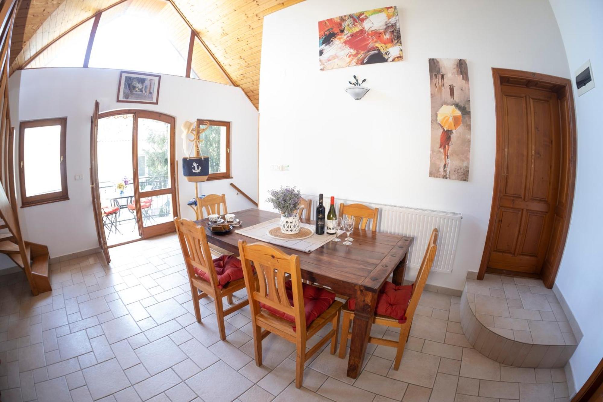 Vicze Apartmanház Siófok Esterno foto