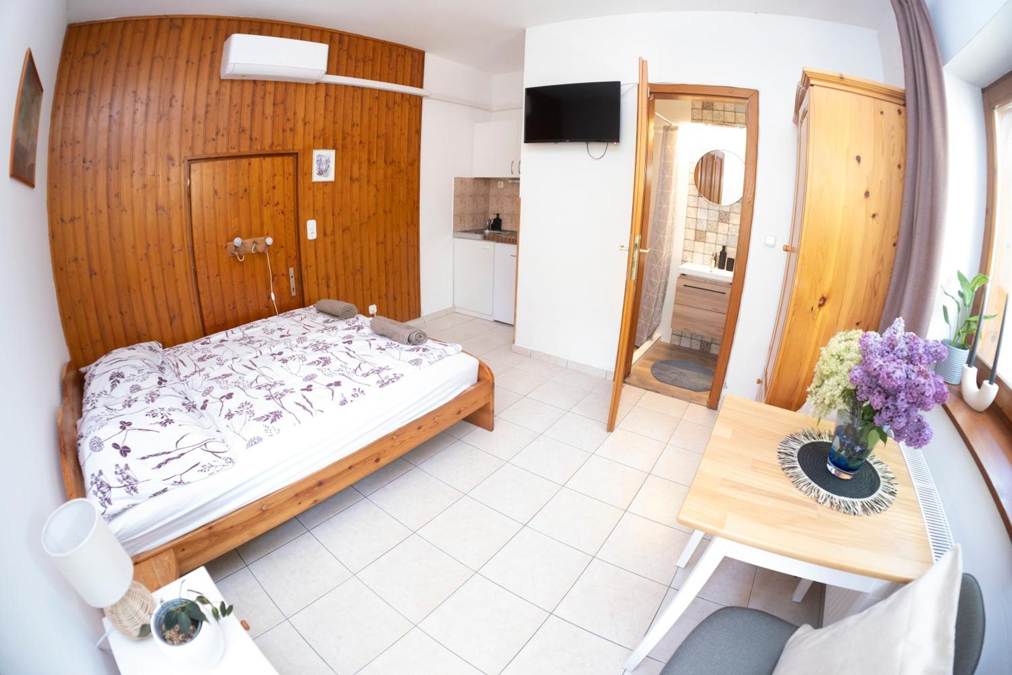 Vicze Apartmanház Siófok Esterno foto